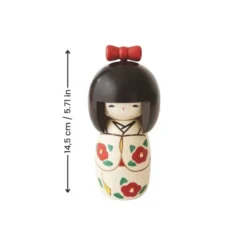 Kokeshi Doll - Camellia 5 Kokeshi Doll - Camellia -Nippon Life Market PoupeeKokeshiCamelia min