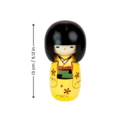 Yellow Kokeshi Doll -Nippon Life Market PoupeeKokeshiJaune min