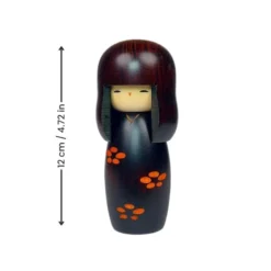Kokeshi Doll Sakura -Nippon Life Market PoupeeKokeshiSakura min