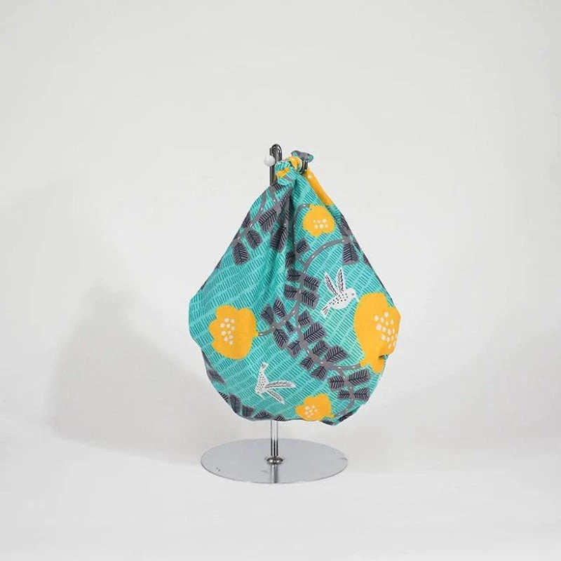 Furoshiki - Green Hummingbirds - 27.5x27.5 In 2 Furoshiki - Green Hummingbirds - 27.5x27.5 In - Image 2