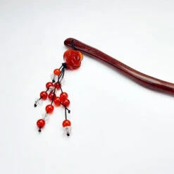Wooden Kanzashi - Red Flower -Nippon Life Market kanzashi en bois fleur rouge 787