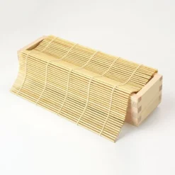 Hinoki Sushi Mold & Bamboo Mat -Nippon Life Market moule a sushi hinoki tapis bambou 144