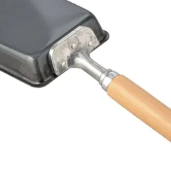 Tamagoyaki Pan Made In Japan - 3.5x5.5 In 10 Tamagoyaki Pan Made In Japan - 3.5x5.5 In -Nippon Life Market poele japonaise tamagoyaki 9x14 cm 494